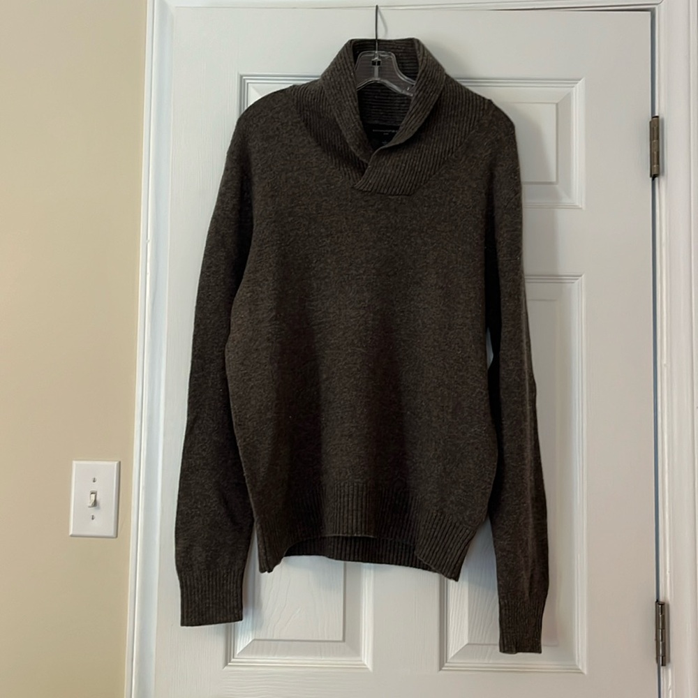 Banana Republic size large men’s shawl collar sweater wool